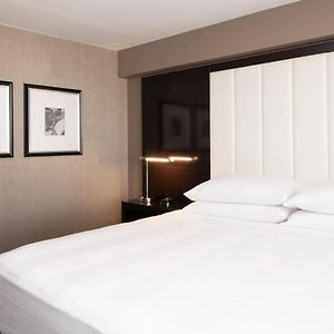 King Room Mobility or hearing accessible